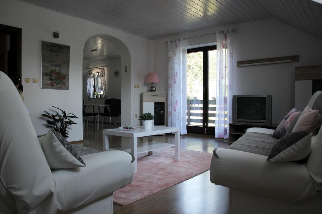 Lake House Apartment Medvode Exterior foto